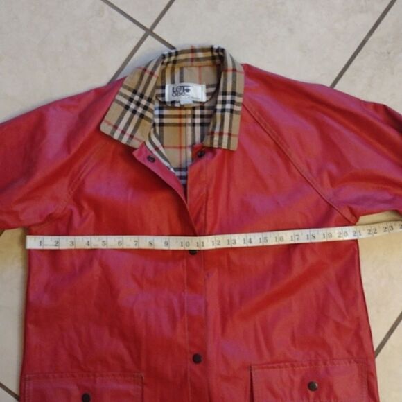 Lot One Inc. of Boston pink raincoat with tartan interior snap closure size L - Picture 10 of 13